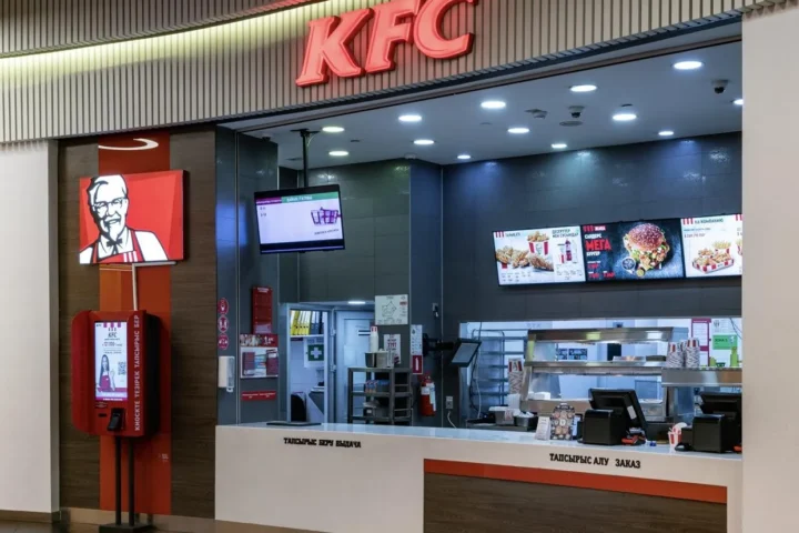 KFC — ресторан быстрого питания — в ТРЦ Esentai Mall