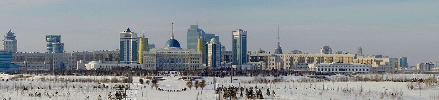 Здание парламента в Астане