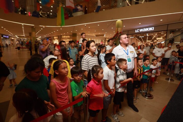 ТРЦ Aport Mall East