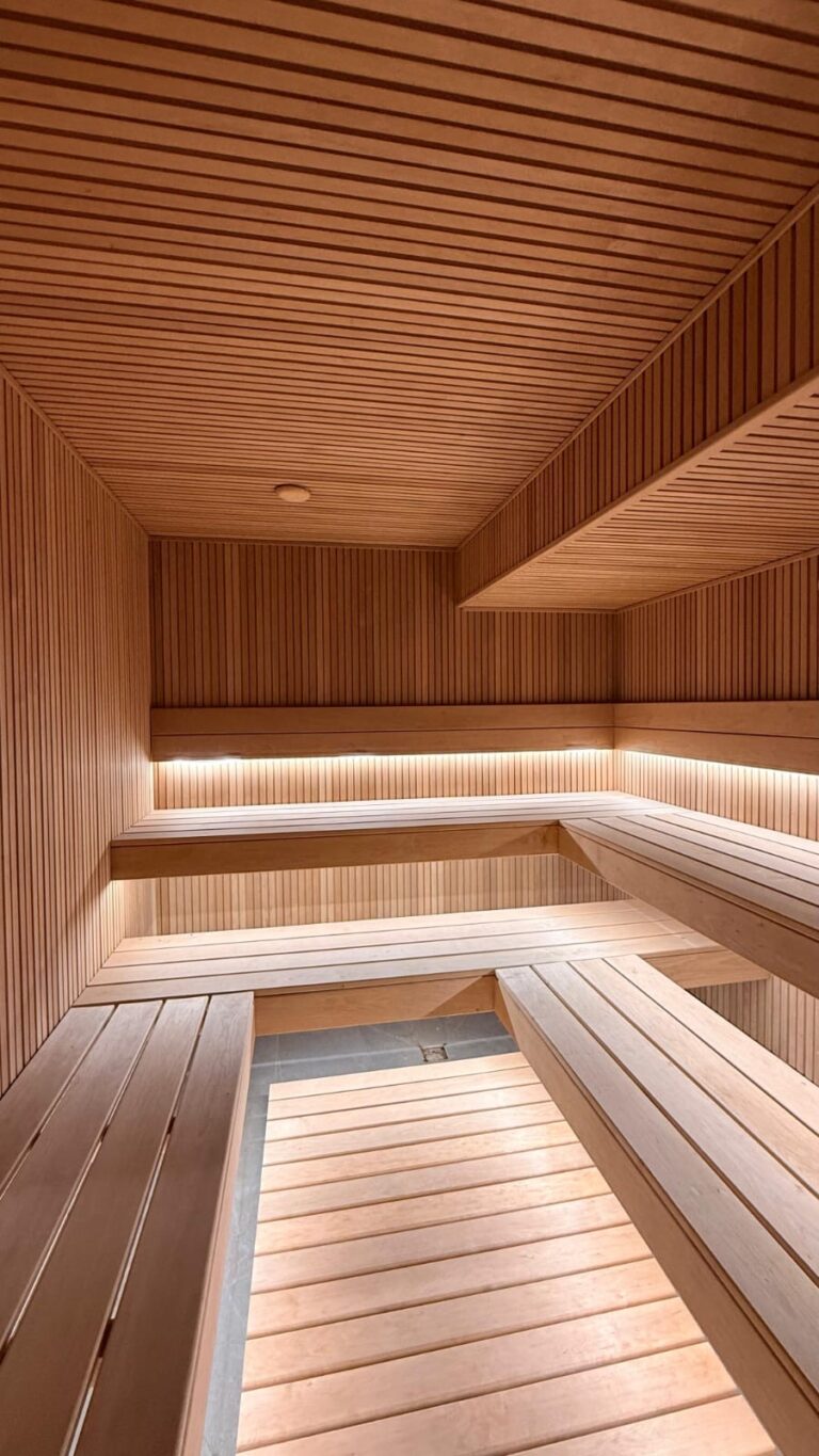 sauna 768x1365