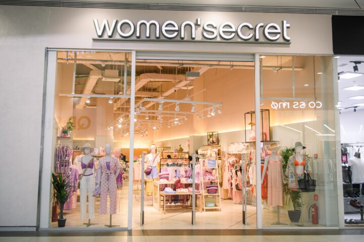 Women’secret — магазин белья и домашней одежды — в ТРЦ Aport Mall East
