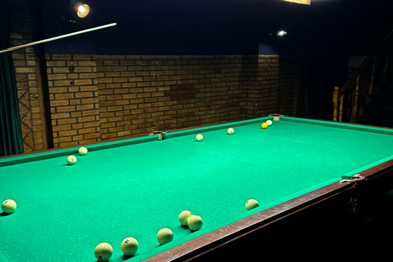 billiard home 768x512
