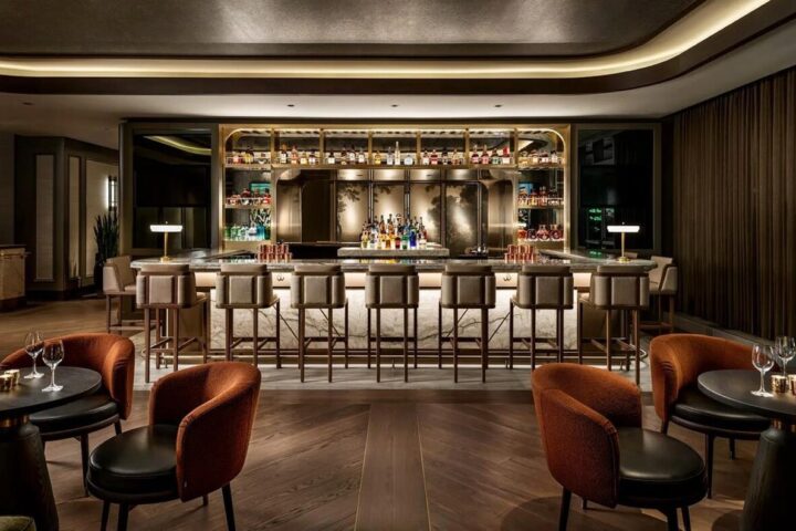 Бар F7 Skybar & Lounge — Алматы