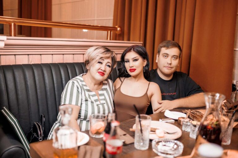 family dining zhiguli bar almaty 2 768x512