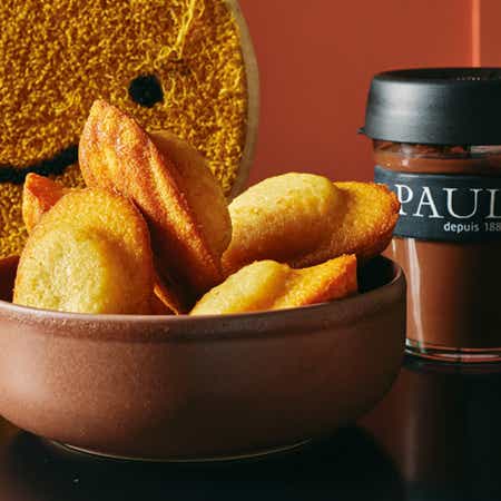 french madeleine boulangerie paul chocolat hot chocolate