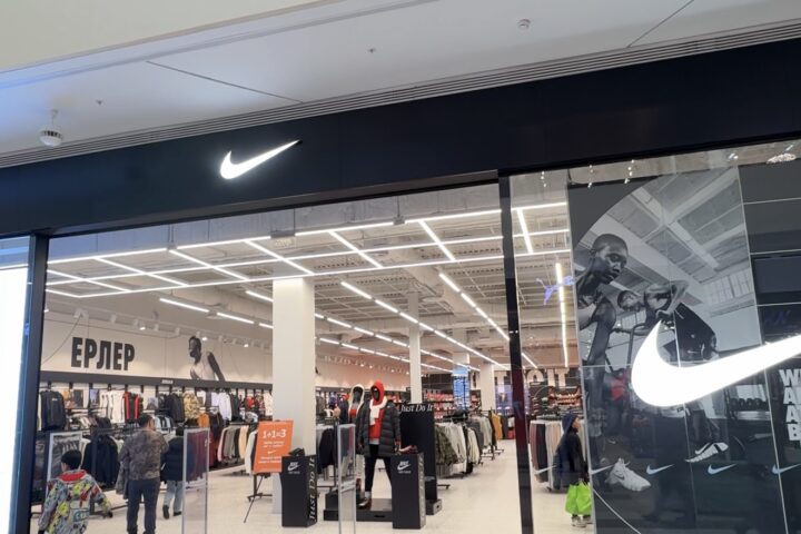 Nike — магазин спортивной одежды и обуви — в ТРЦ Aport Mall East
