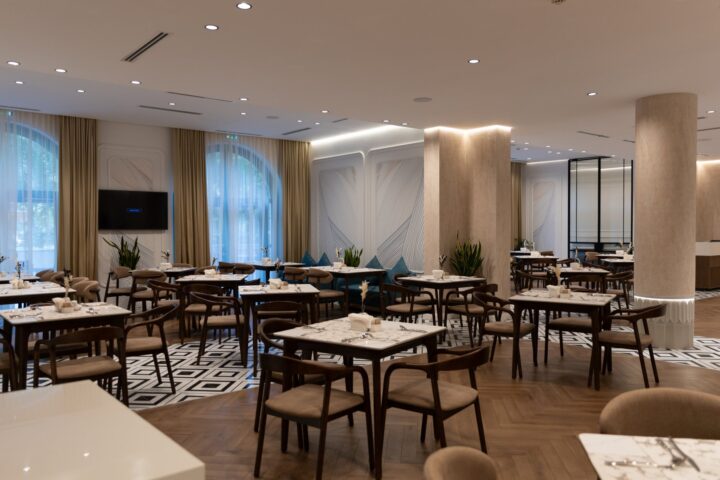 Ресторан Dzhambul — отель Rahat Palace — Алматы