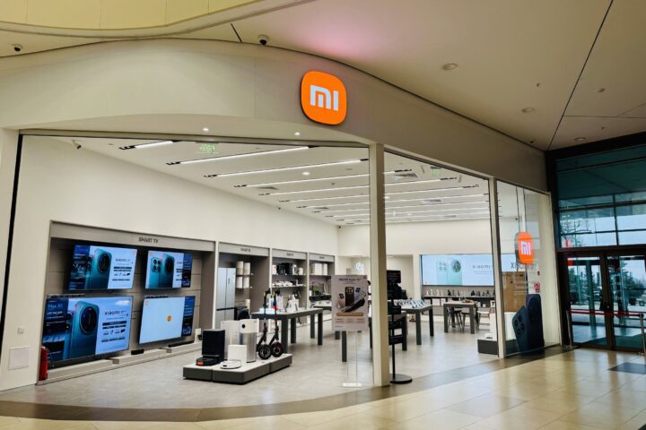 Xiaomi Store — фирменный магазин электроники — в ТРЦ Aport Mall East